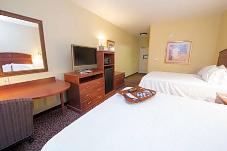 Queen Room with Two Queen Beds - Mobility Access/Non-Smoking