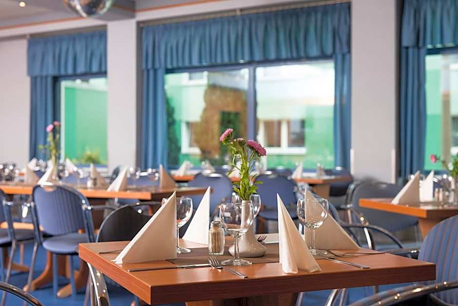 Good Morning + Berlin City East