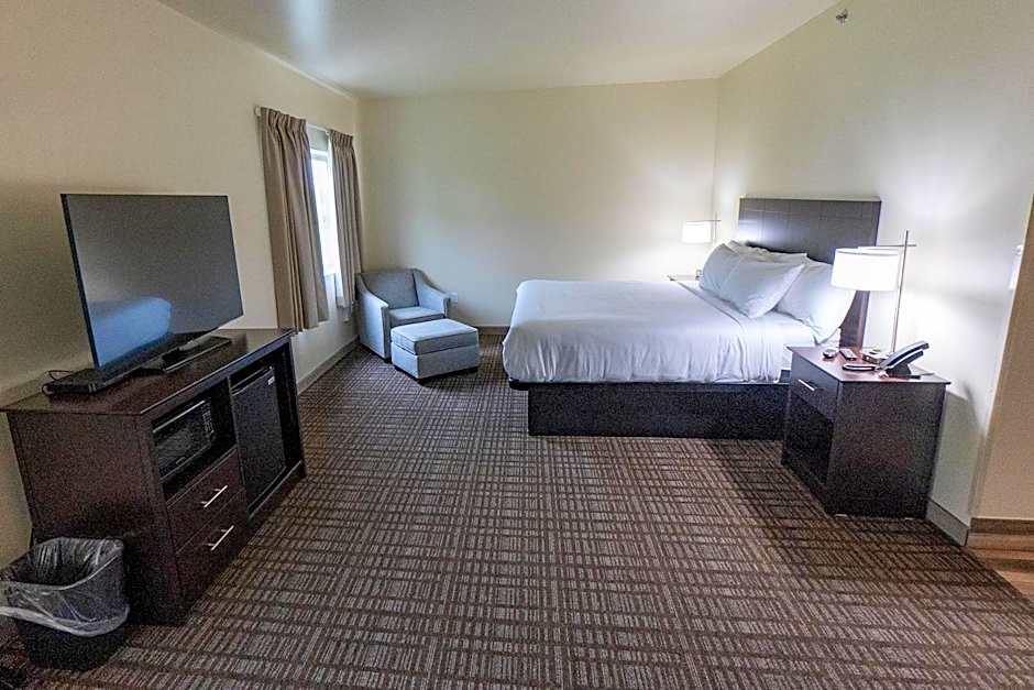 Cobblestone Hotel & Suites-Sheldon