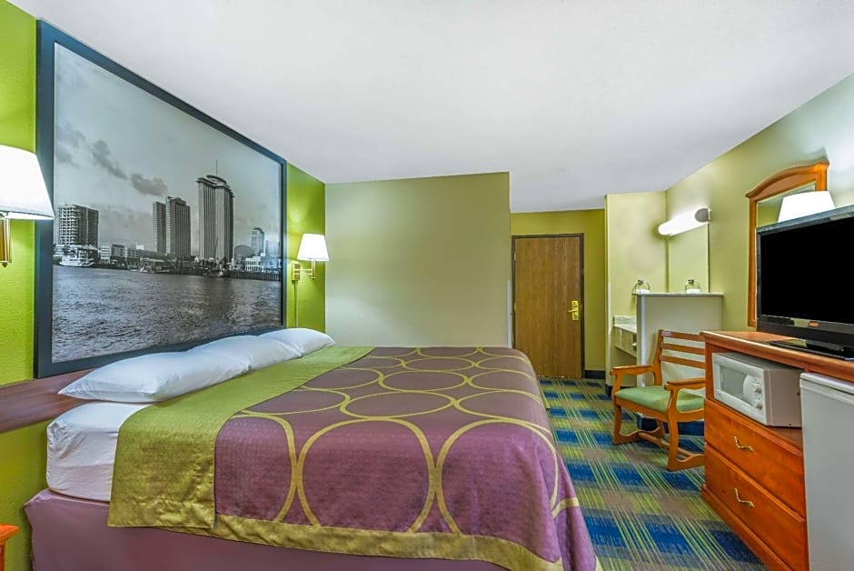 Super 8 by Wyndham Sulphur Lake Charles