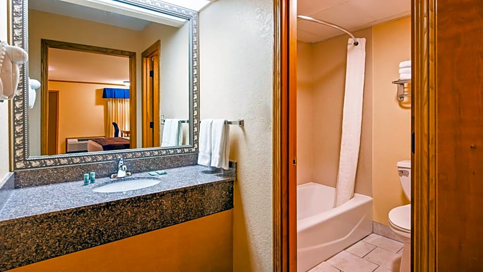 Best Western Country Inn - North
