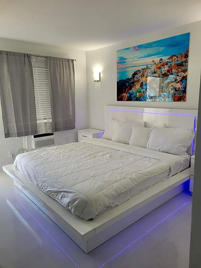 Palm Breeze Hotel
