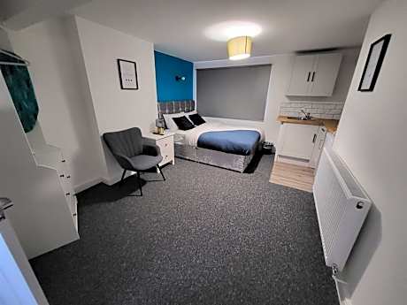 Premier Studios Nottingham - Tring Vale