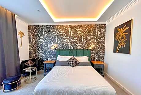 Deluxe Double Studio