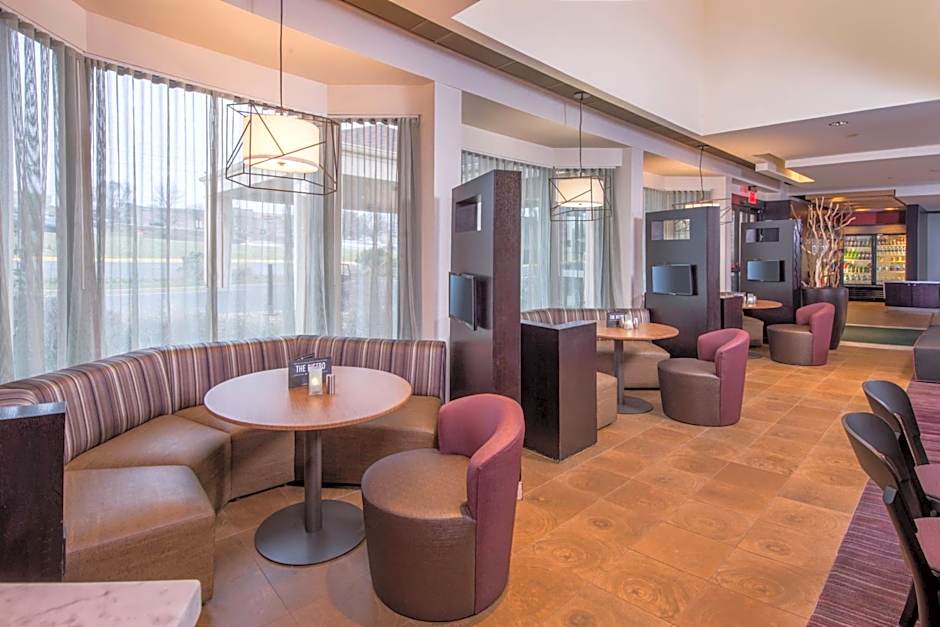 Courtyard by Marriott Fairfax Fair Oaks