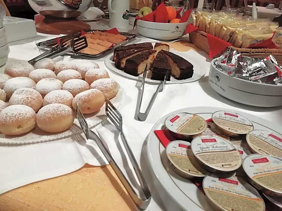 Rifugio Capanna Passo Valles