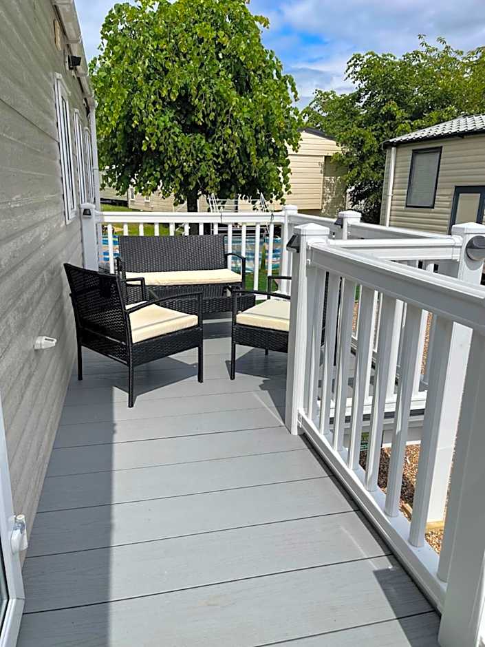 Sunscape breaks At Tattershall Lakes