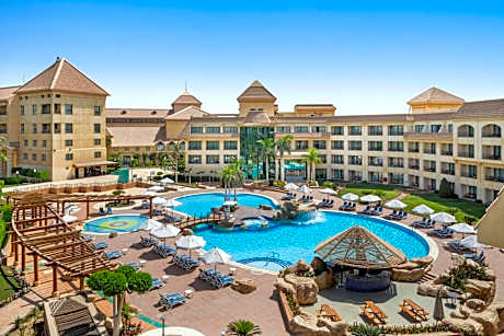 Hilton Pyramids Golf