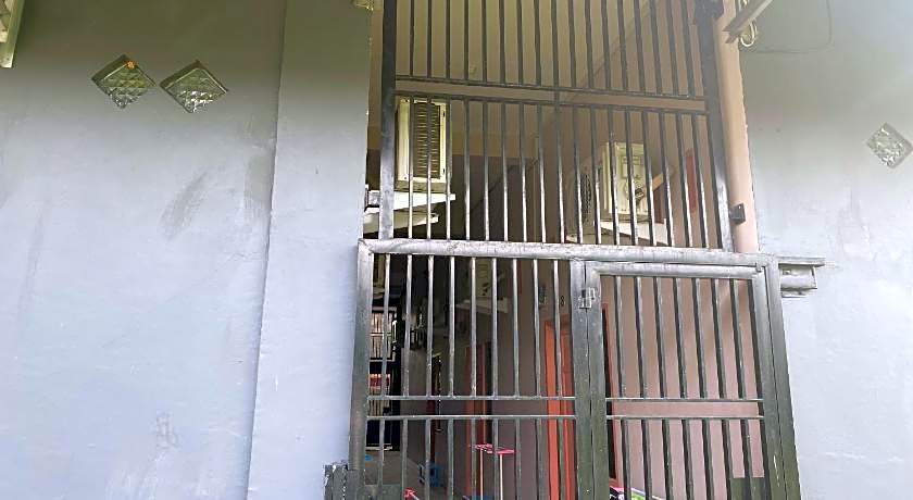 Hotel O Pondok Almirah