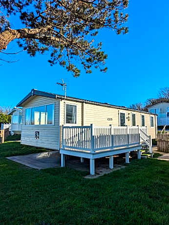 Relaxing Holiday Home Chickerell View Littlesea Haven