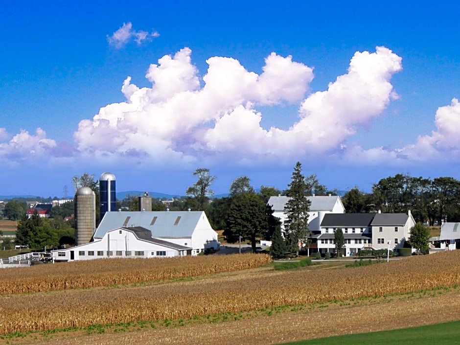 Amish View Inn & Suites