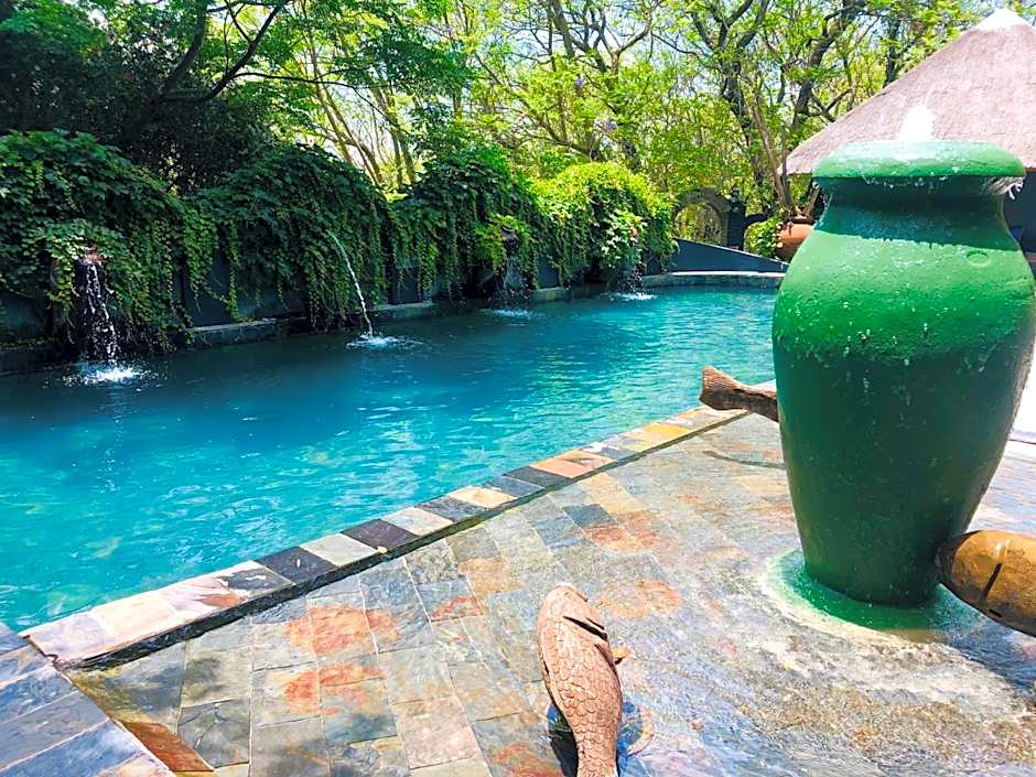 Shangri-La Country Hotel & Spa