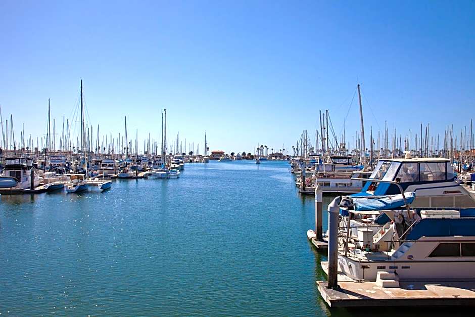 Holiday Inn Express Hotel & Suites Ventura Harbor By IHG