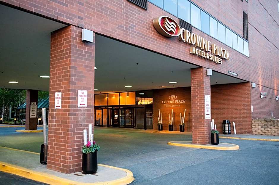 Crowne Plaza Suites MSP Airport - Mall of America By IHG