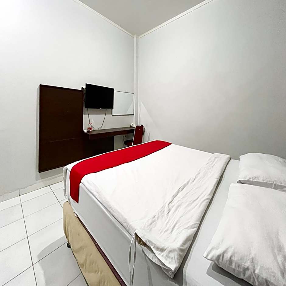RedDoorz at Lucky Inn Panakukkang Makassar
