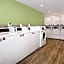 WoodSpring Suites Carol Stream - Chicago