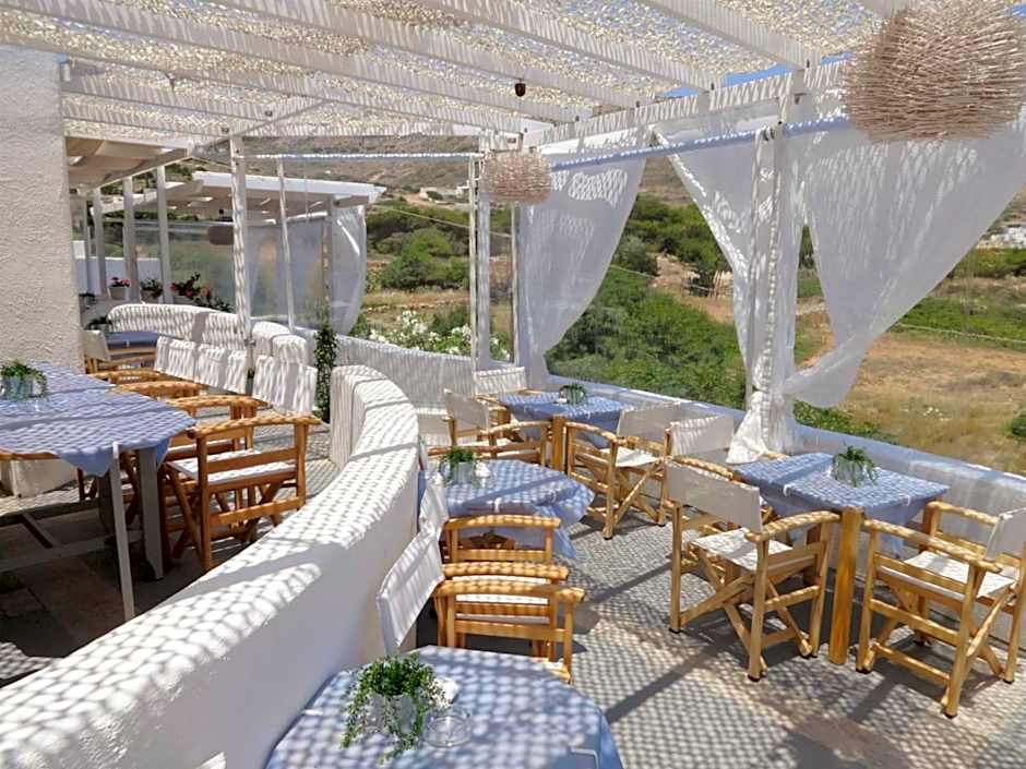 Porto Sikinos Hotel