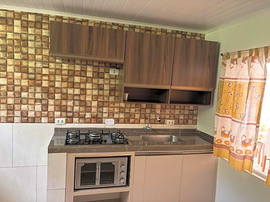 Recanto Pousada JU&JU com piscina COMPARTILHADA