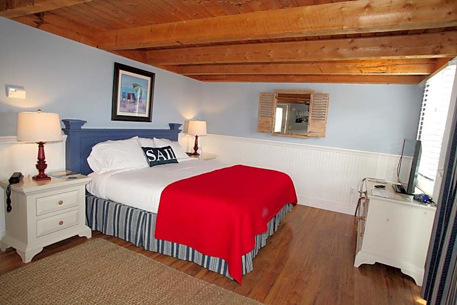 Photo 1 of 8 of Deluxe 1 King Bed Suite