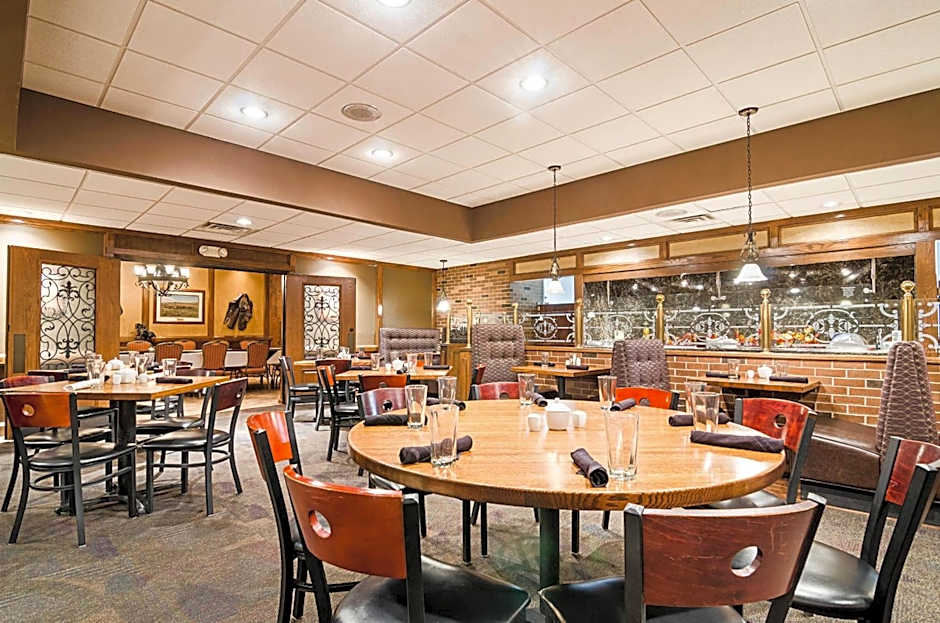Clarion Inn Garden City