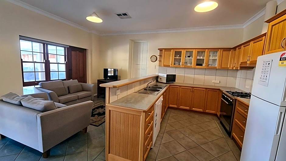 Bungaree Station Bed And Breakfast