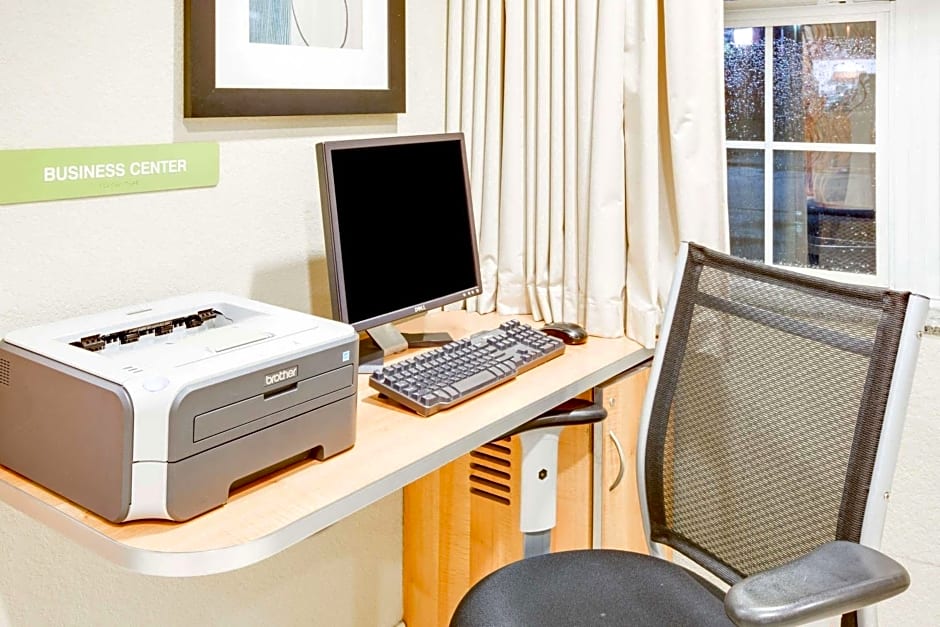 Microtel Inn & Suites by Wyndham Saraland