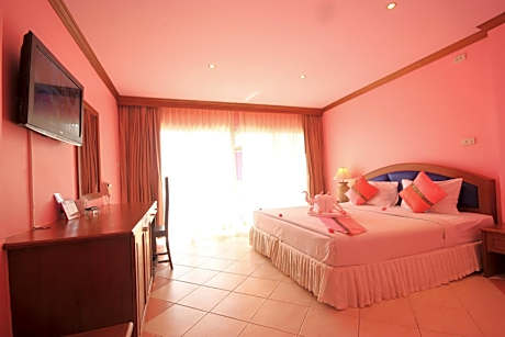 Standard Quadruple Room Hill Side