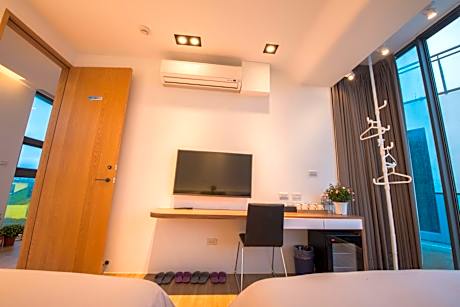 Quadruple Room with Terrace