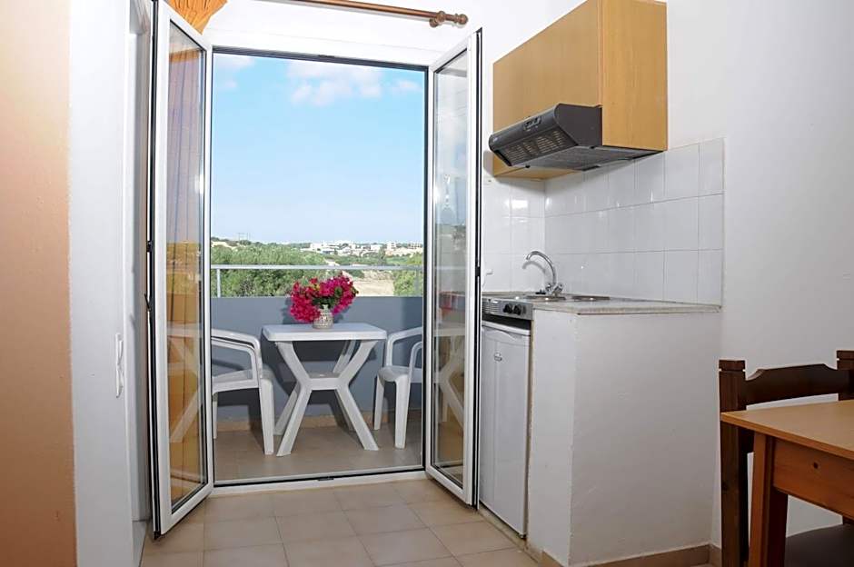 Mastorakis Hotel and Studios