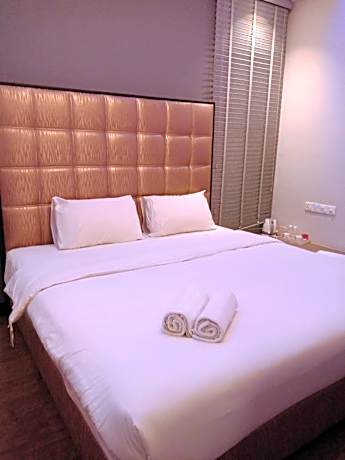 Deluxe VIP King Room