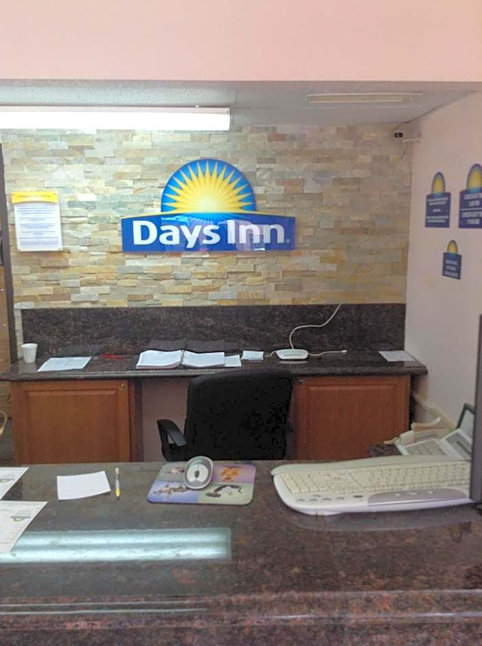 Days Inn by Wyndham Mason City