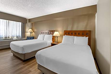 Queen Room with Two Queen Beds - Non-Smoking/Pet-Friendly