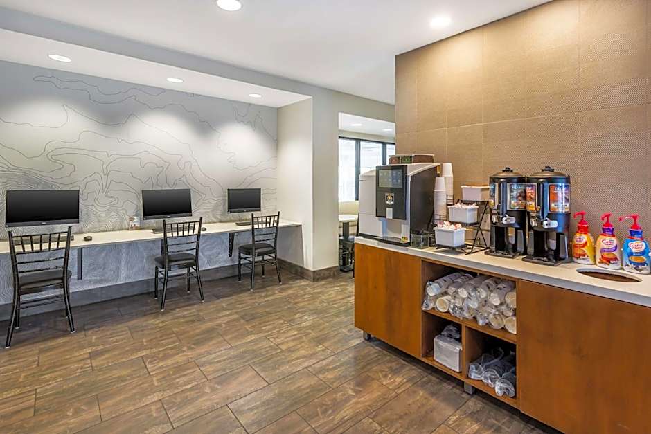 Best Western Plus Cottontree Inn