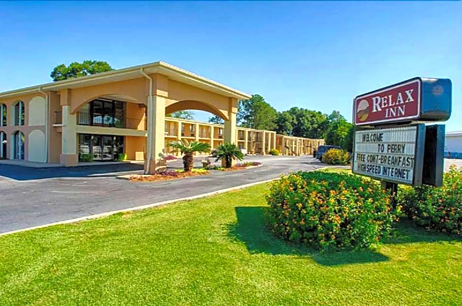 Relax Inn Perry National Fairgrounds Area I-75