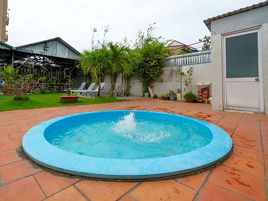 Hoa Phat Hotel & Apartment