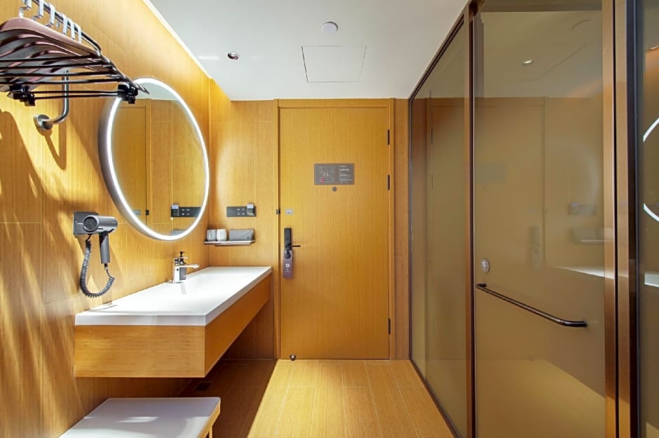 JI Hotel Xiangyang Dongjin Minfa Century Plaza