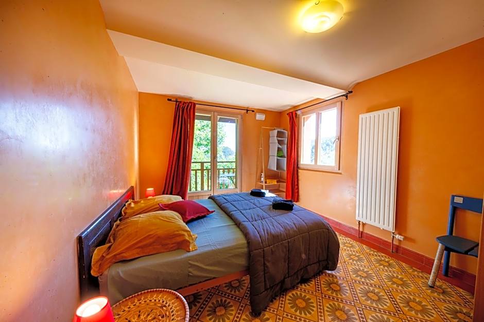 Eco-hôtel et Yourtes du Mercantour