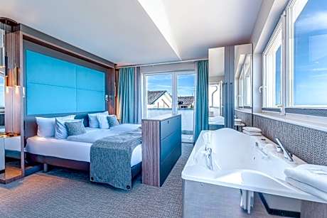 Deluxe Penthouse Suite with Sea View