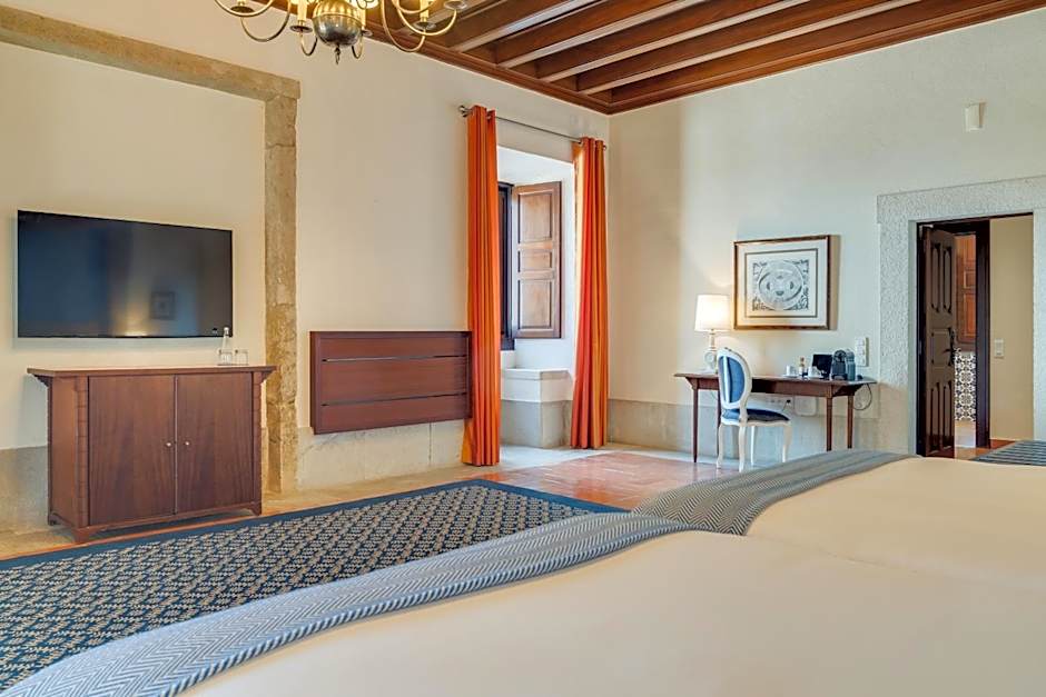 Pousada Castelo de Palmela - Historic Hotel