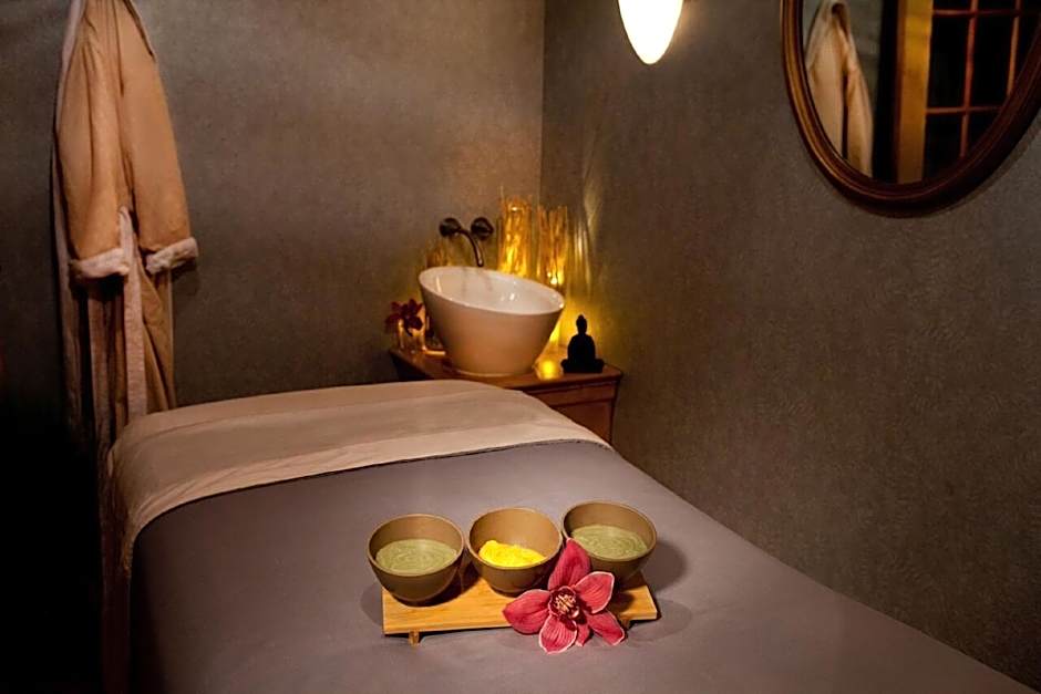 Portland Regency Hotel & Spa