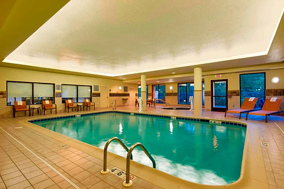 Courtyard by Marriott Traverse City