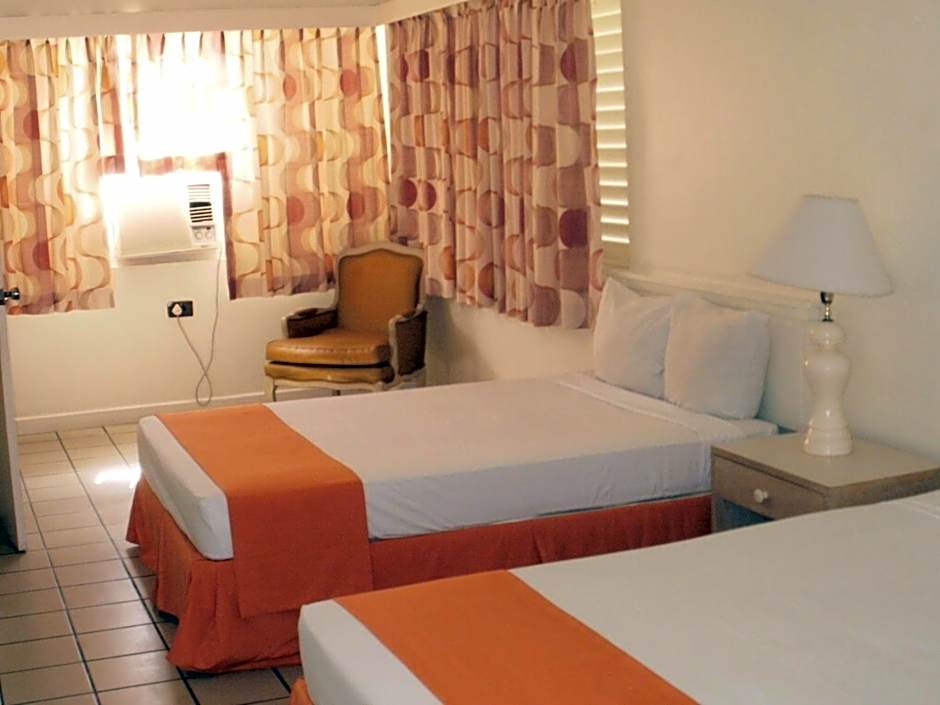 Pineapple Court Hotel