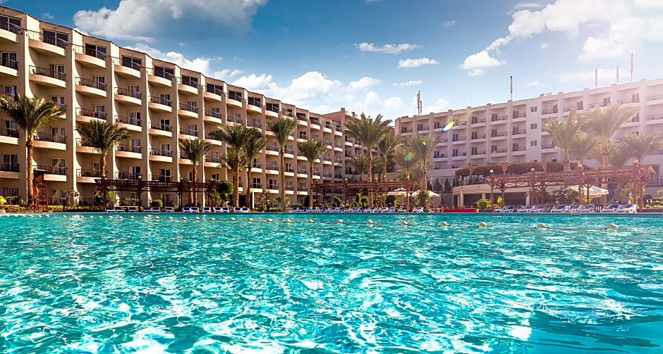 SUNRISE Riviera Resort