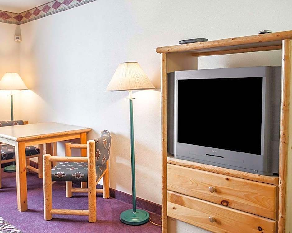 Rodeway Inn & Suites Spokane East