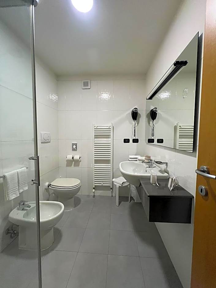 Master Hotel
