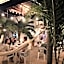 LunArena Barefoot Hotel
