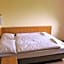Hotel Alsterquelle 24h Check-in, Free Parking and WiFi