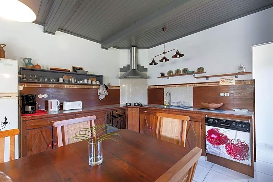 JARDIN SECRET, Bas de villa TOUT CONFORT