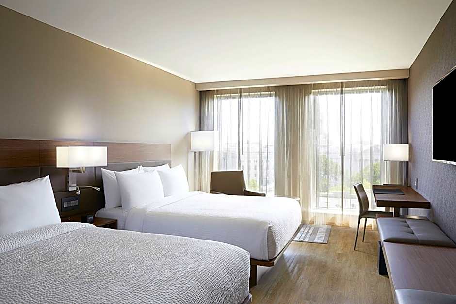 AC Hotel by Marriott Madison Downtown