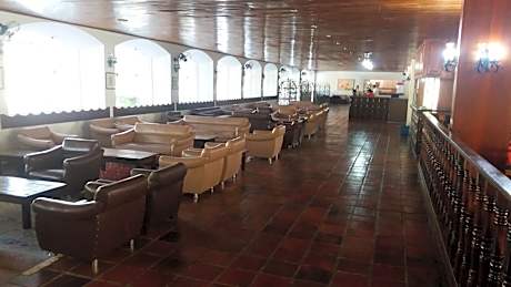 Apartment with Lake View